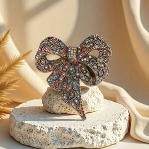 🆕️🎀RHINESTONE ENCRUSTED BOW BROOCH / PIN 🎀